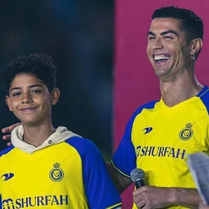 كريستيانو رونالدو رفقة نجله "جونيور"