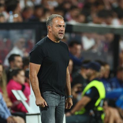 فليك يرفض "اختلاق أعذار" نتيجة مواجهة فالنسيا على ملعب يوهان كرويف