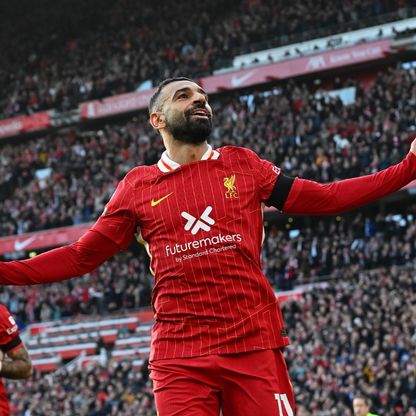 "مبروك للملك المصري".. هل جدد محمد صلاح عقده مع ليفربول؟