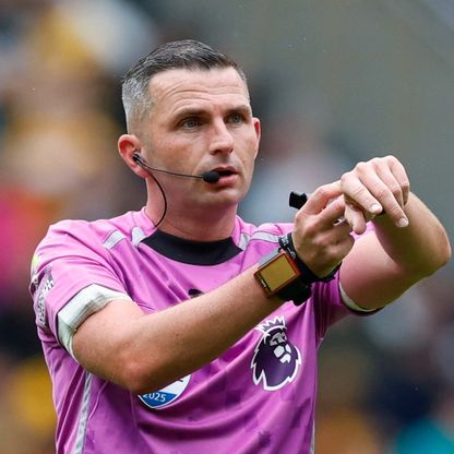 "مثير للجدل".. من هو حكم مباراة برشلونة وسان جيرمان في دوري الأبطال؟