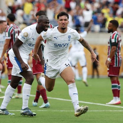 الهداف ليوناردو يمنح التعادل للهلال وإنقاذ خارق جديد من الأخطبوط بونو