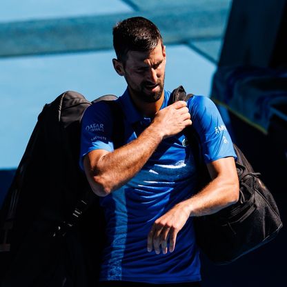 بعد الانتقادات.. دجوكوفيتش يسخر من "خبراء الإصابات"