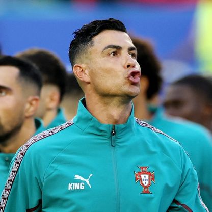 كريستيانو رونالدو يطيح بكلوزه ويعادل ماتيوس ويُطارد ميسي برقم مميز
