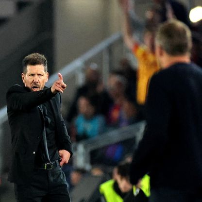 سيميوني يدافع عن موسم أتلتيكو مدريد الصفري: أقصينا برشلونة المرعب مرتين