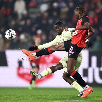 "خلال ساعات".. جاكيه مدافع رين يخضع للفحص الطبي في ليفربول