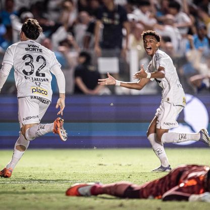 شاهد.. لاعب أرجنتيني يخطف الأضواء من نيمار في فوز قاتل لسانتوس