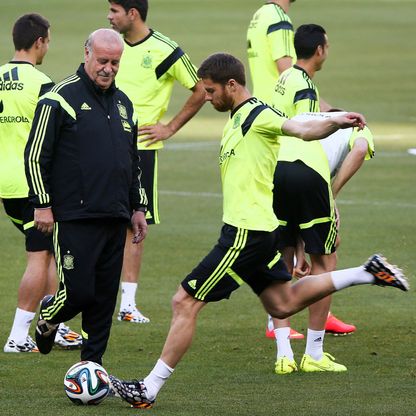 تشابي ألونسو يردّ على فيسنتي دل بوسكي بشأن "صراحته الشديدة"