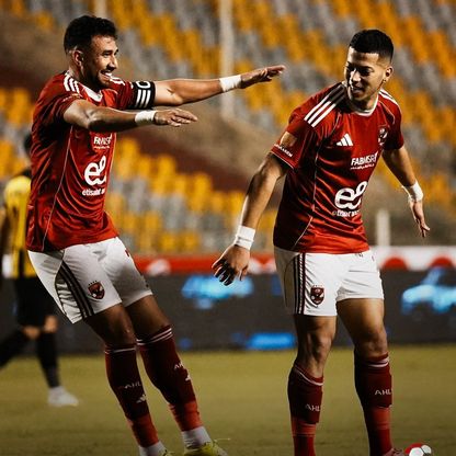 الأهلي وبيراميدز يواصلان مطاردة الزمالك بالدوري المصري