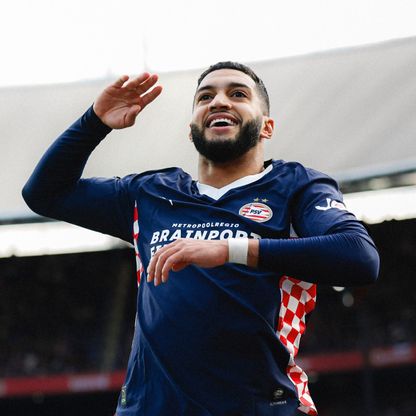 شاهد.. "هاتريك" إسماعيل الصيباري يقود آيندهوفن لفوز مثير على فينورد