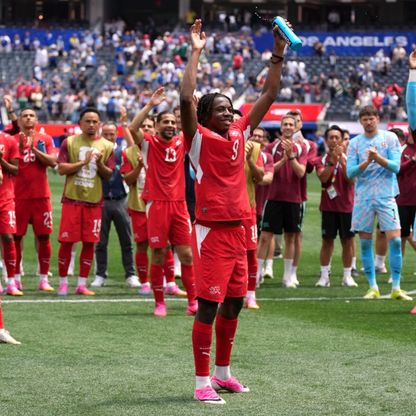 أستون فيلا يتفوق على نيوكاسل ويضم موهبة فرايبورغ مقابل 70 مليون يورو