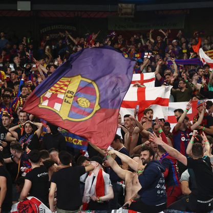 "يويفا" يعاقب برشلونة بعد "سلوك عنصري" ضد باريس سان جيرمان