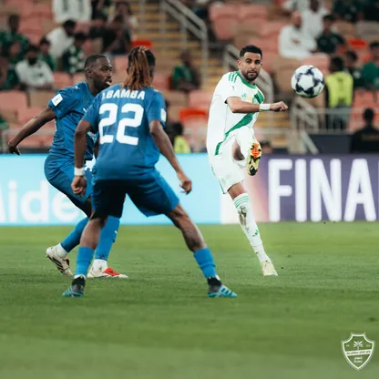 رياض محرز لاعب الأهلي السعودي خلال مواجهة الدحيل القطري في ثمن نهائي دوري أبطال آسيا للنخبة - 13 أبريل 2026