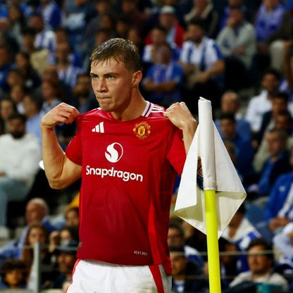 مانشستر يونايتد يضغط على مهاجمه لإقناعه بالرحيل