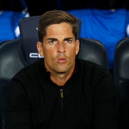 منع لاعبيه من النوم 28 ساعة.. إقالة مدرب إسباني بسبب نصائح "ChatGPT"