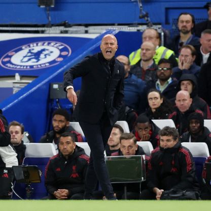 تفاصيل صغيرة.. كيف برر سلوت مسلسل هزائم ليفربول؟