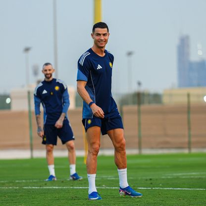 رونالدو يقود هجوم النصر أمام الأهلي من أجل حلم النهائي