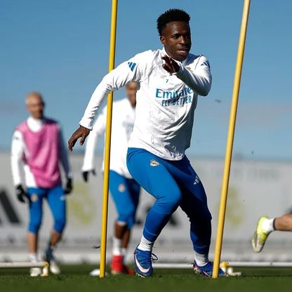 أريد غرامات.. حوار صريح بين أربيلوا وفينيسيوس "قائد" ريال مدريد