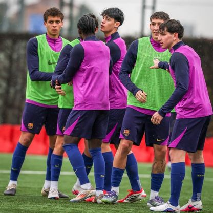 أسبوع أو أشهر.. غموض حول موعد مشاركة حمزة عبد الكريم مع برشلونة