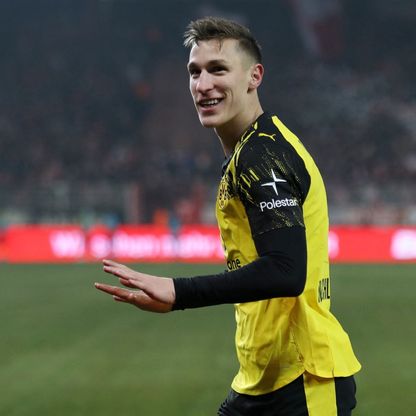 دورتموند ينتظر قرار شلوتربيك بشأن تجديد عقده