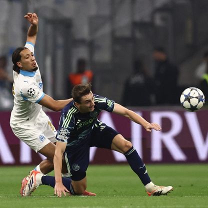 "كنت بحاجة لشخص ينعشني".. بلال نذير يشيد بمدرب مارسيليا دي زيربي