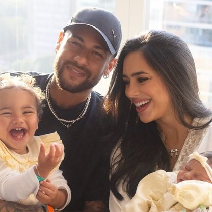 "ثالث مولود في 36 شهراً".. نيمار يحتفل بمولودته الجديدة ميل