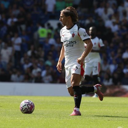 بداية متعثرة لمودريتش مع ميلان بعد خسارة قاسية أمام تشيلسي