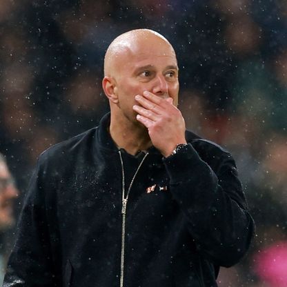 سلوت يلوم إهدار الفرص بعد خروج ليفربول ويكشف موقف إيكيتيكي