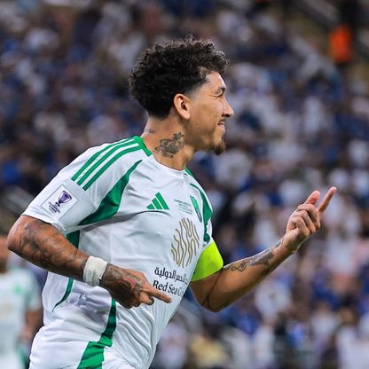 فيرمينو مهاجم الأهلي السعودي يحسم مستقبله ويختار هذا النادي