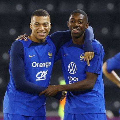 مبابي يهنئ صديقه ديمبيلي بالكرة الذهبية في رسالة مؤثرة