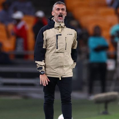 تصريحات مثيرة لريفيرو المرشح الأبرز لتدريب الأهلي المصري