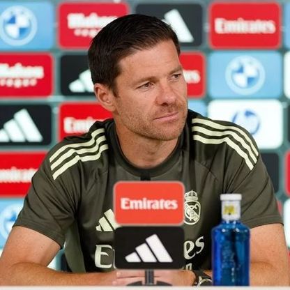 ألونسو يغلق ميركاتو ريال مدريد ويؤكد بقاء سيبايوس