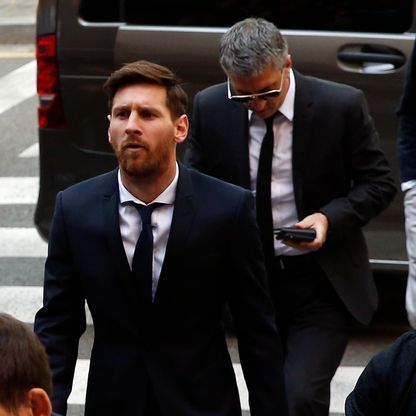 برشلونة وريال مدريد ينعيان والد ليونيل ميسي