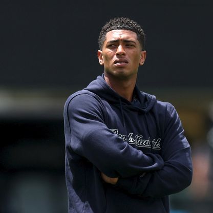 بيلينغهام يظهر في شوارع لندن بعد الخضوع لجراحة بالكتف