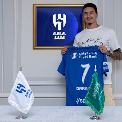 رسمياً.. نونيز نمر أزرق جديد في عرين الهلال