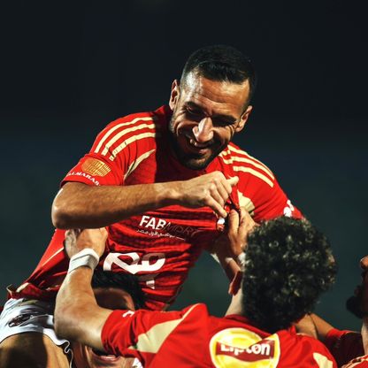 شاهد.. على معلول يودّع جمهور الأهلي بالدموع