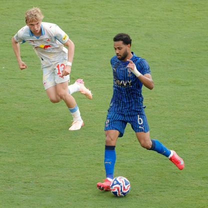 رينان لودي يشكو "حرمانه من مزاولة مهنته" في الهلال السعودي