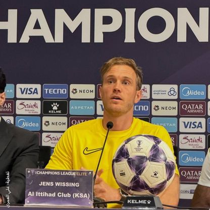 مدرب الاتحاد يعد بعدم تكرار "أخطاء الهلال" أمام شباب الأهلي