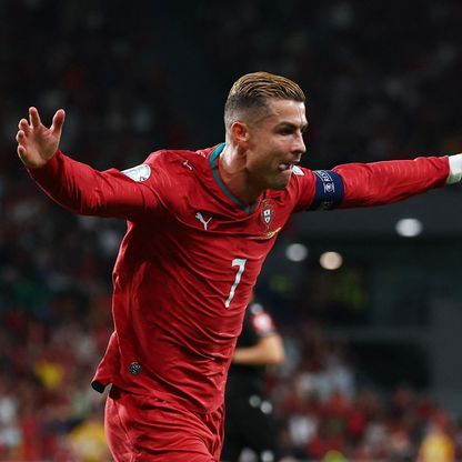 ماذا قال روماريو عن أزمة كريستيانو رونالدو ومدرب البرتغال؟