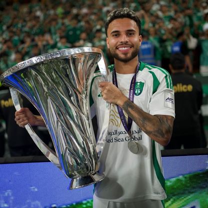 بعد موسم واحد "متعثر".. الأهلي يعلن رحيل أليكساندر