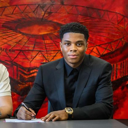 تن هاغ يتسوق في مانشستر.. باير ليفركوزن يضم موهبة سيتي