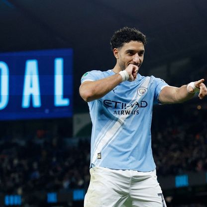 مرموش تحت أنظار "كشافة برشلونة" في مباراة مصر وإسبانيا