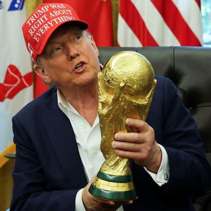 "فيفا" يستعين بفرقة ‭"‬فيلدج بيبول‭"‬ في حفل سحب قرعة كأس العالم