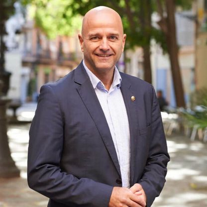 مرشح لرئاسة برشلونة: جوان لابورتا يستغبي الأعضاء ويستغلّ النادي