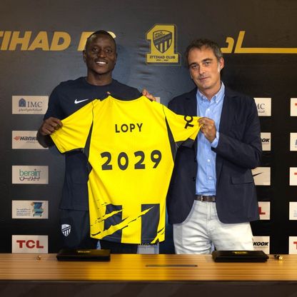 الاتحاد يضم السنغالي ديون لوبي من ألميريا رسمياً