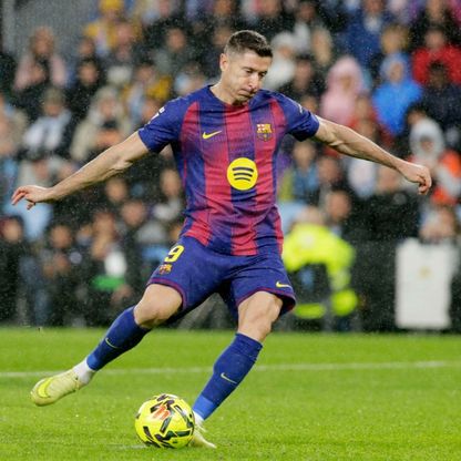 إبراهيموفيتش يريد ليفاندوفسكي في ميلان.. والراتب أكبر عائق