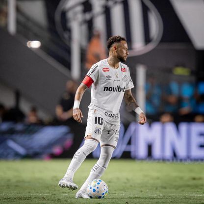 "دجاجة مذبوحة".. قمة باريس وبايرن تضع نيمار في قفص الاتهام