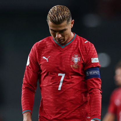 كريستيانو يشكو سوء أرضية الملعب بعد ليلة محبطة مع البرتغال