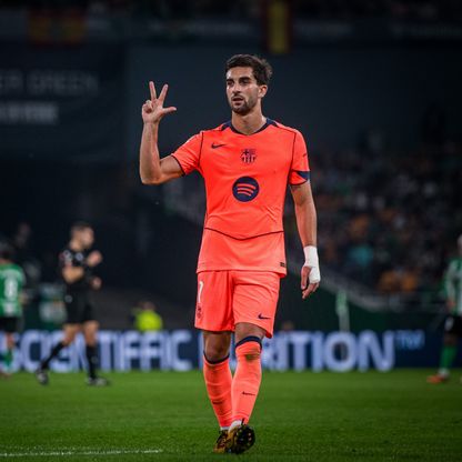 "هاتريك" فيران توريس يقود برشلونة لفوز جنوني على ريال بيتيس بالدوري الإسباني