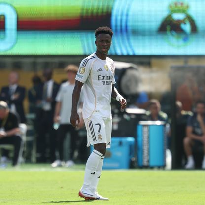 مفاجأة.. فينيسيوس "لا يشعر بالراحة" مع ألونسو وقد يرحل مجاناً