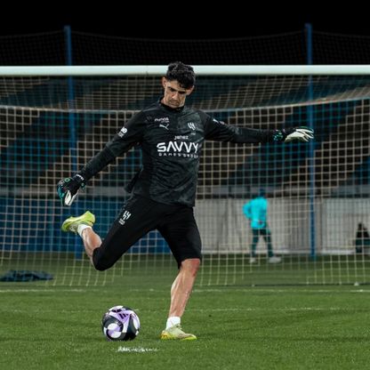 ياسين بونو يشعر بـ"إحساس سيء" بعد تعادل الهلال مع الاتحاد